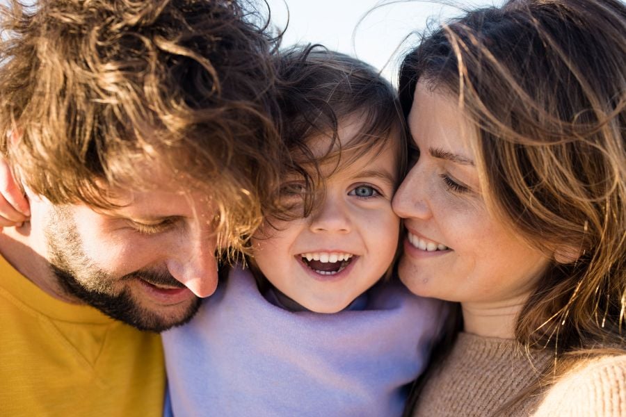 familie lacht